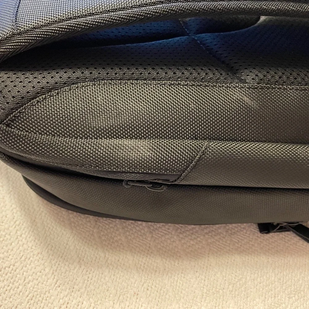 NWT Dell Premier Slim Computer Backpack/Bag